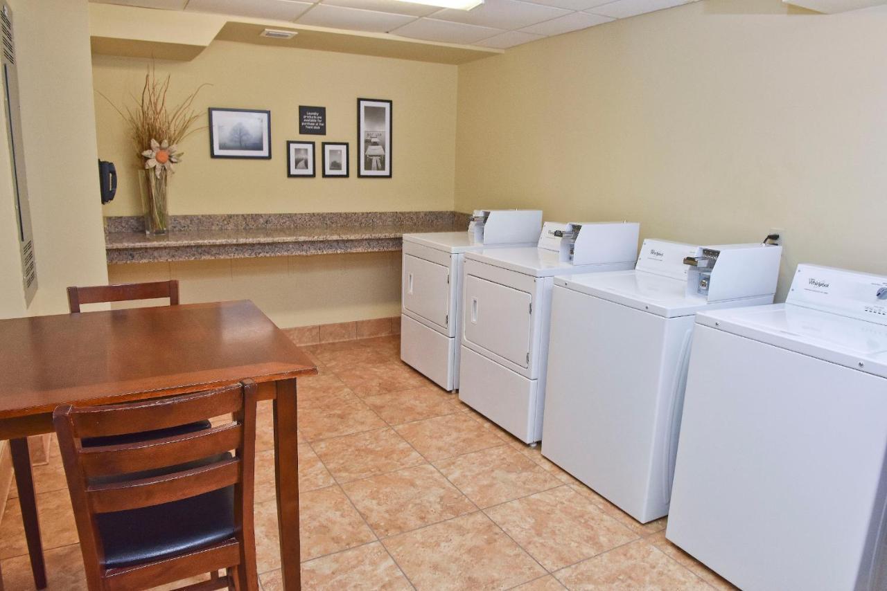 Holiday Inn Express & Suites Columbus North By Ihg Esterno foto