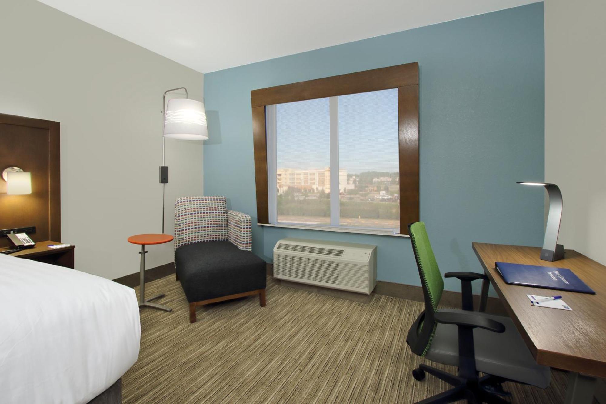 Holiday Inn Express & Suites Columbus North By Ihg Esterno foto