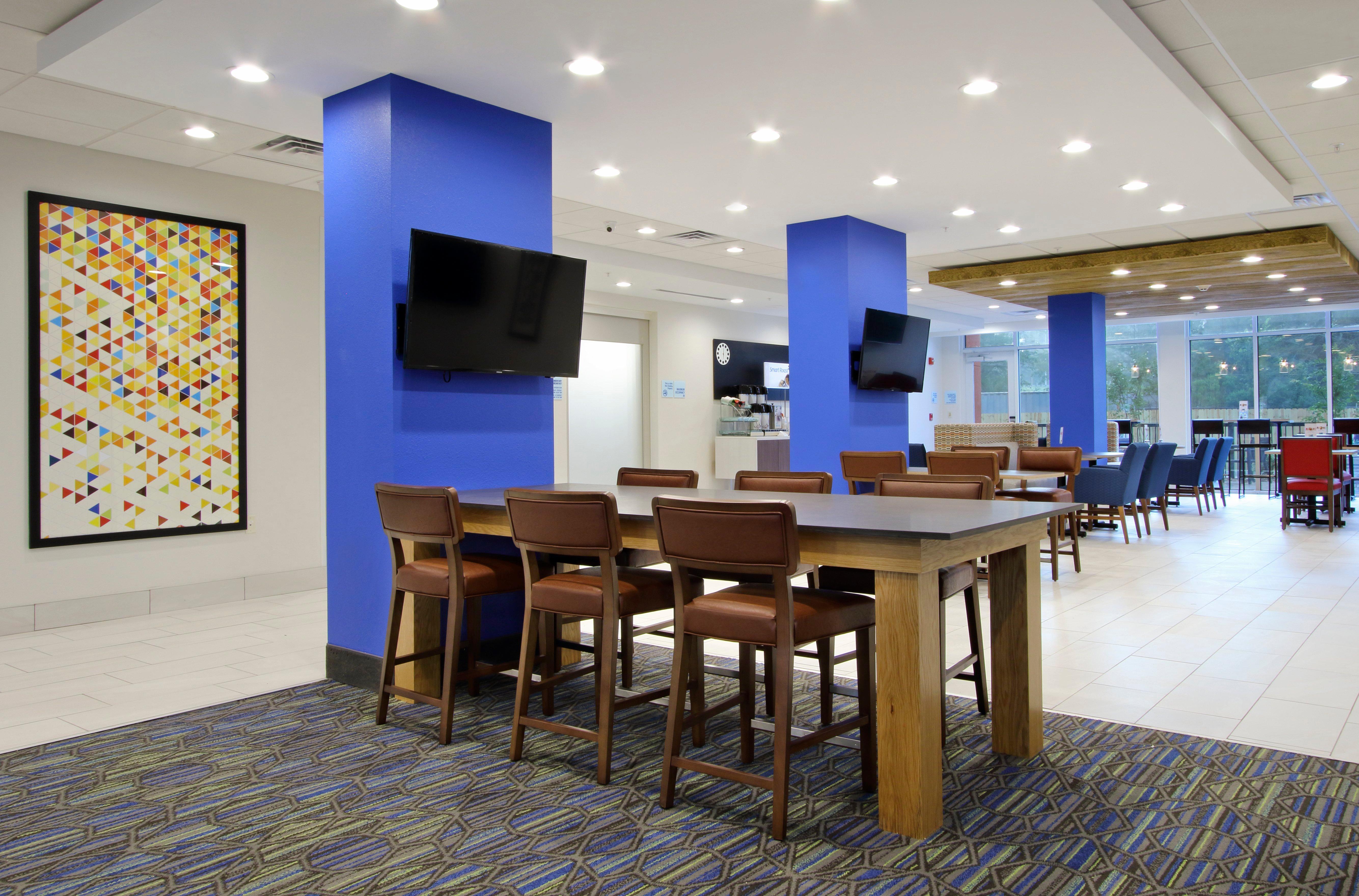 Holiday Inn Express & Suites Columbus North By Ihg Esterno foto
