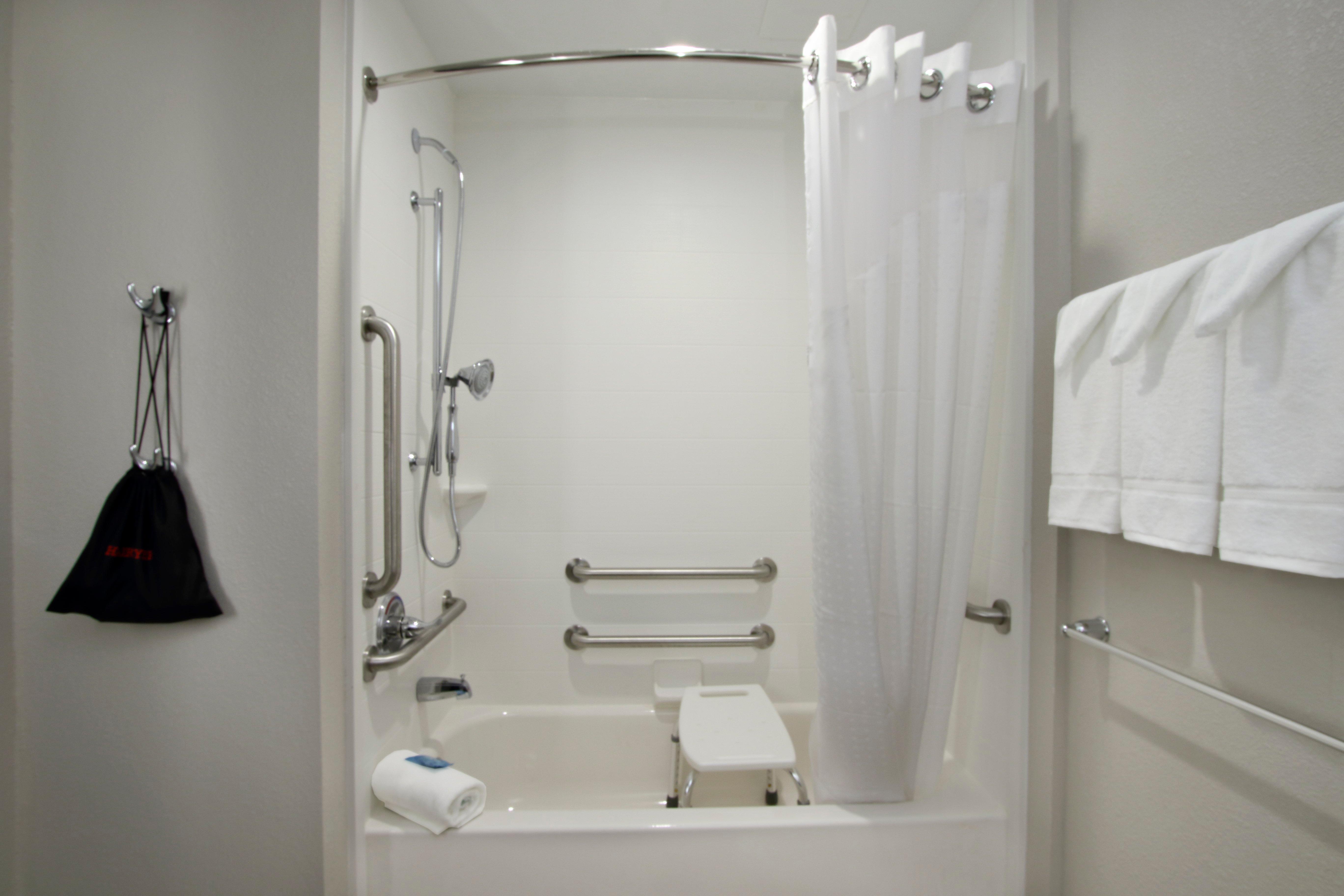 Holiday Inn Express & Suites Columbus North By Ihg Esterno foto
